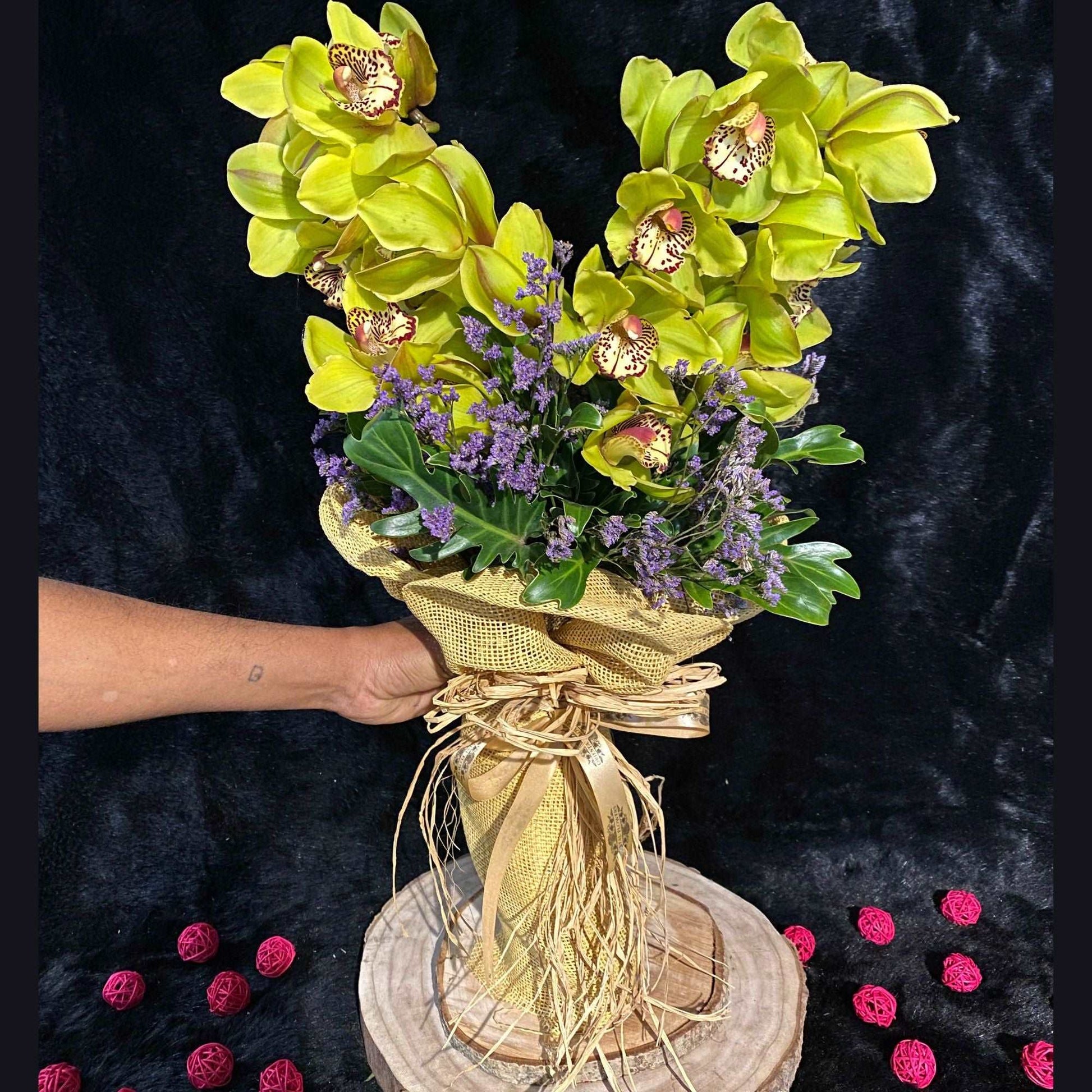 Starry Night Blooms Fresh Flower Bouquet Buy In Kolkata