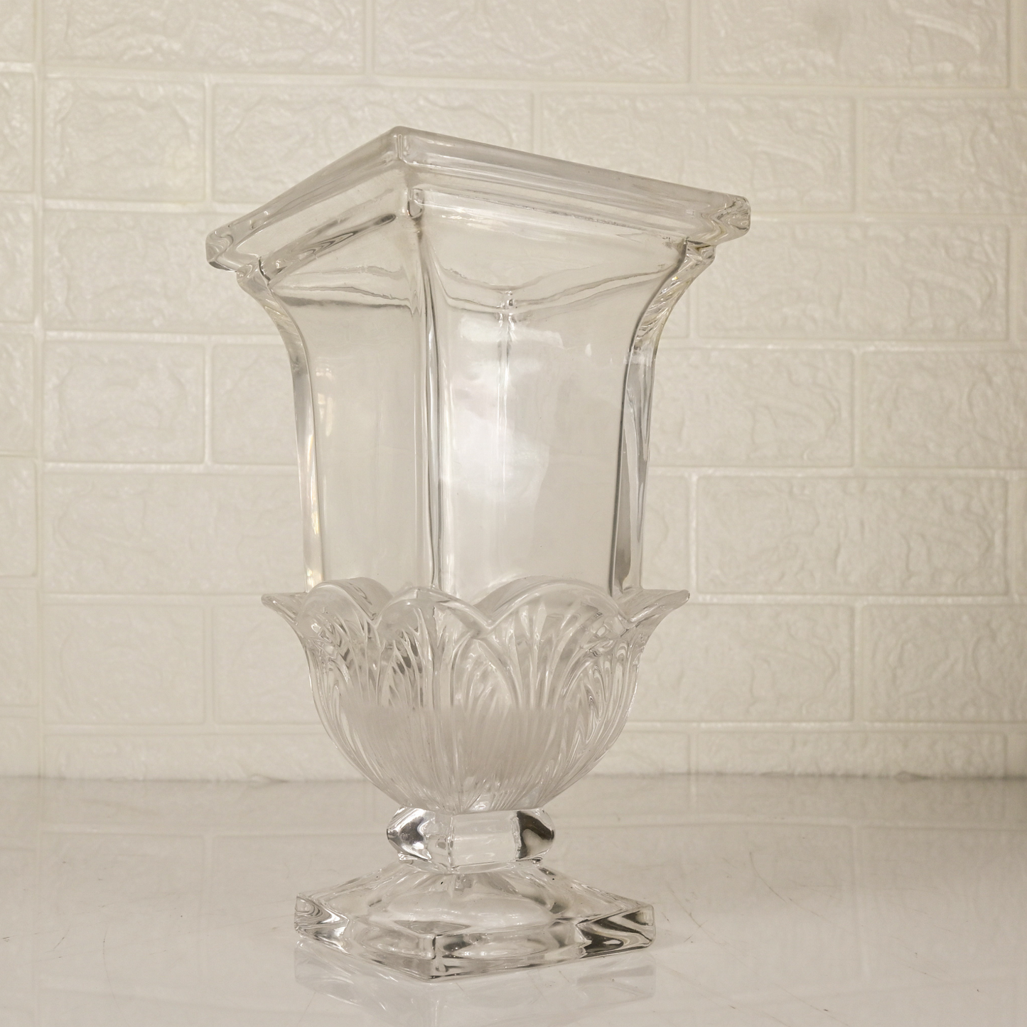 GLASS VASE - Oriental Flowers