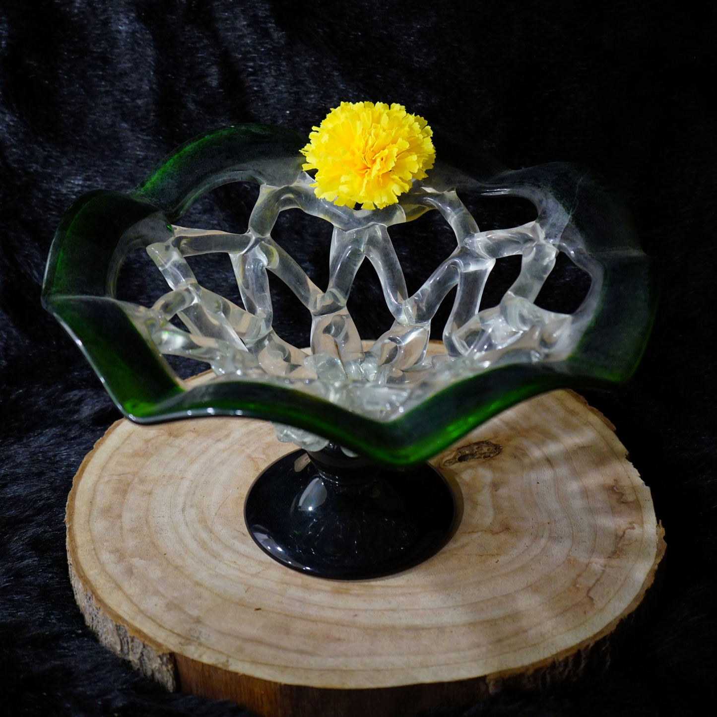 GLASS DESIGN VASE - Oriental Flowers