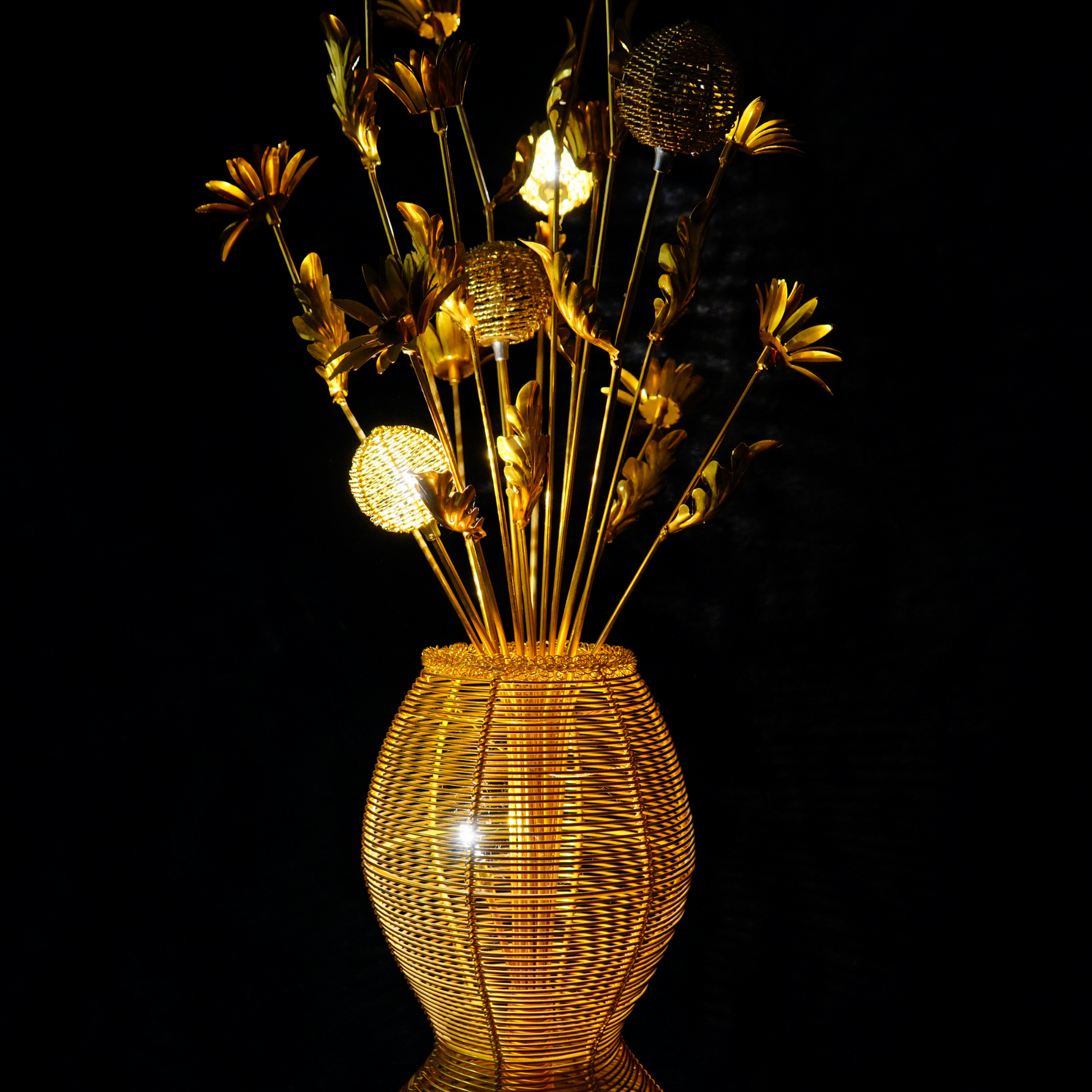 IRON LIGHT VASE - Oriental Flowers