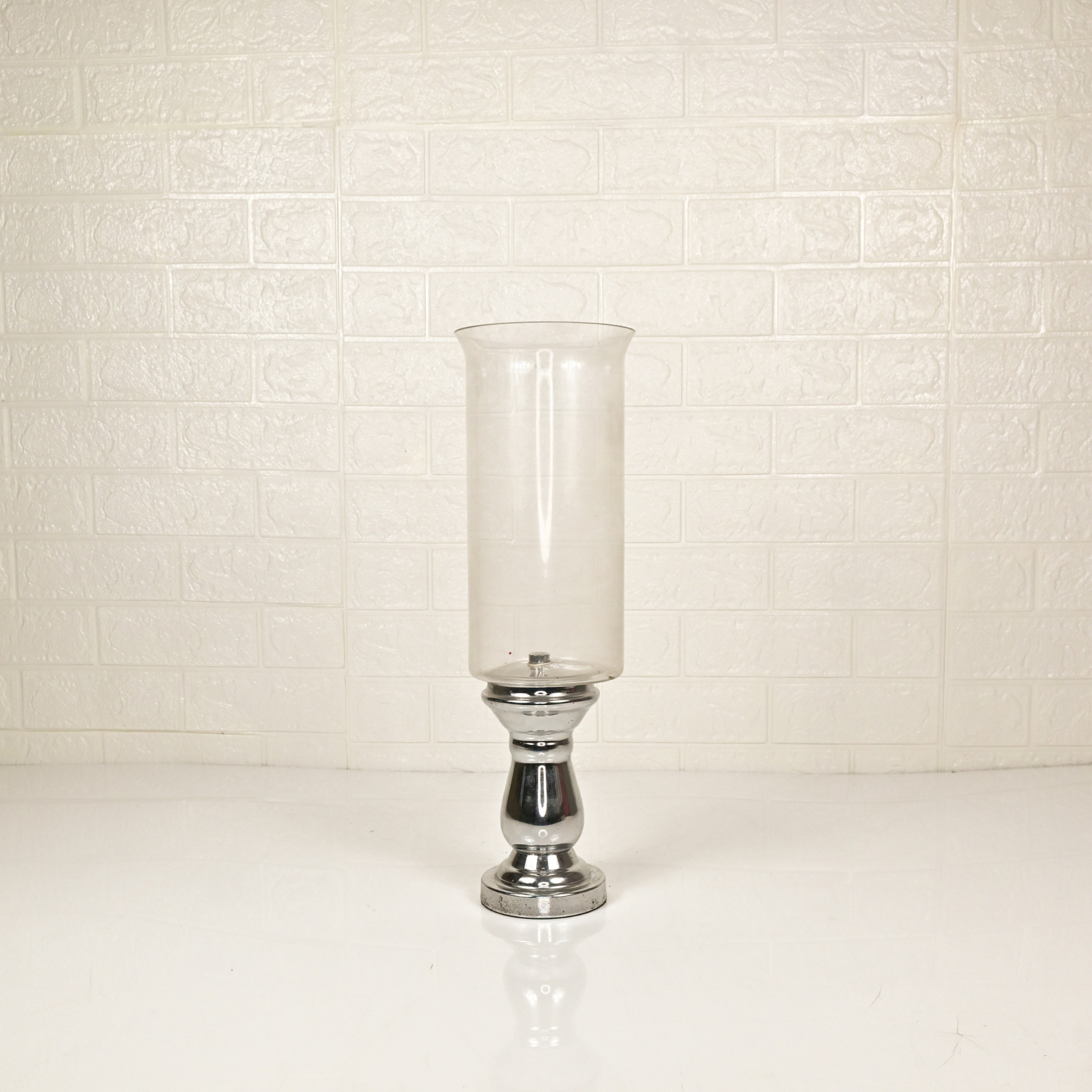 METAL BASE GLASS STAND - Oriental Flowers