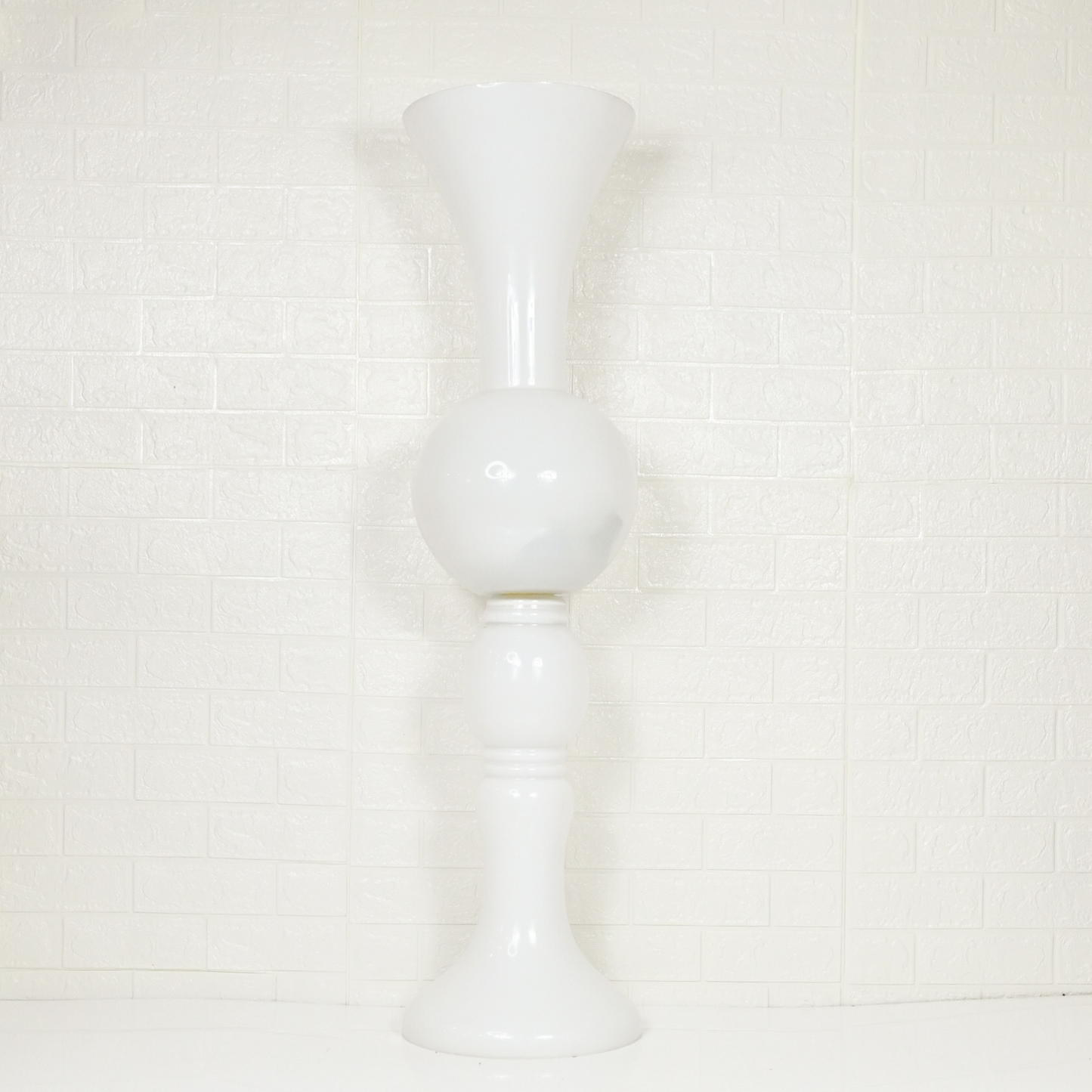 WHITE LONG GLASS VASE - Oriental Flowers