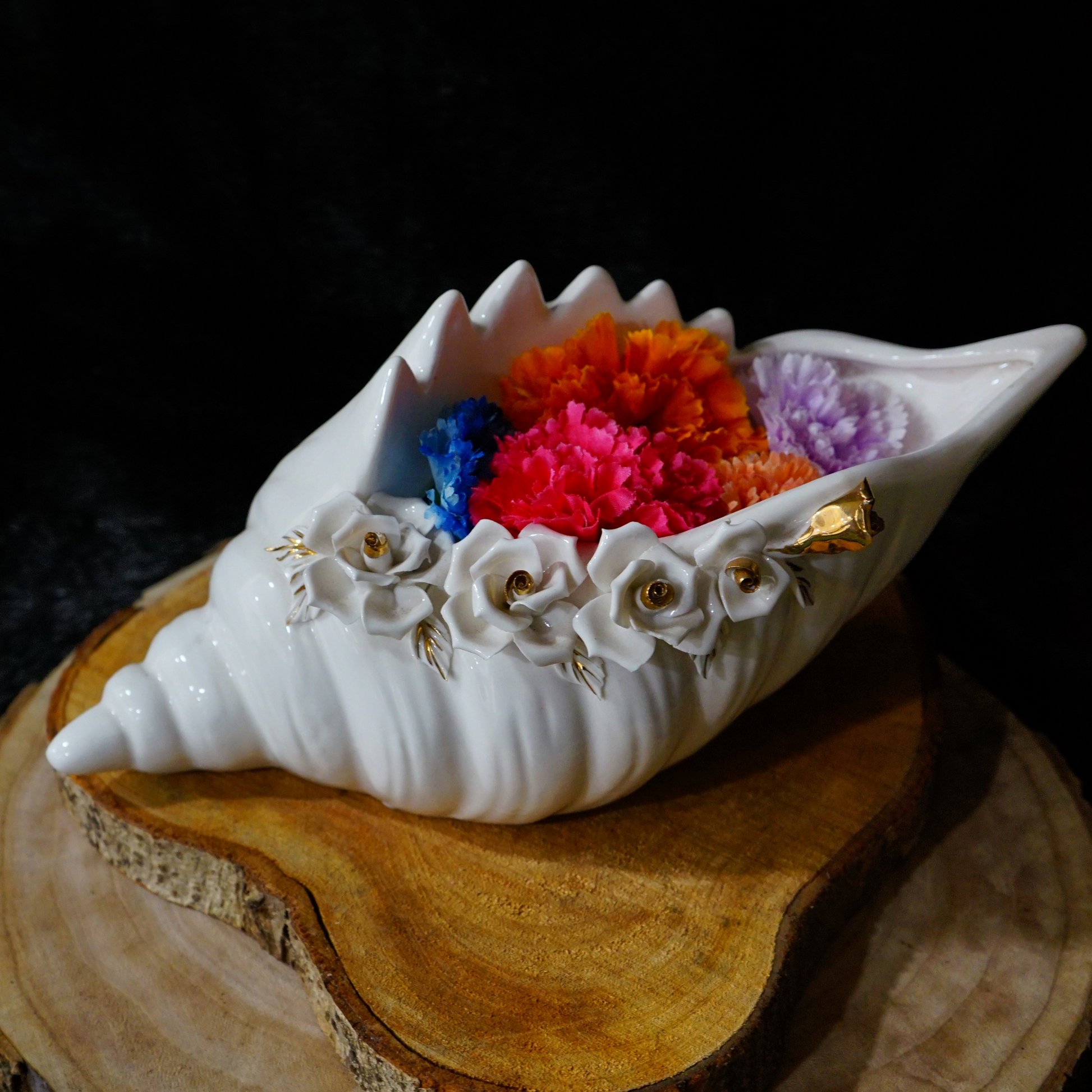 CERAMIC SHELL VASE - Oriental Flowers