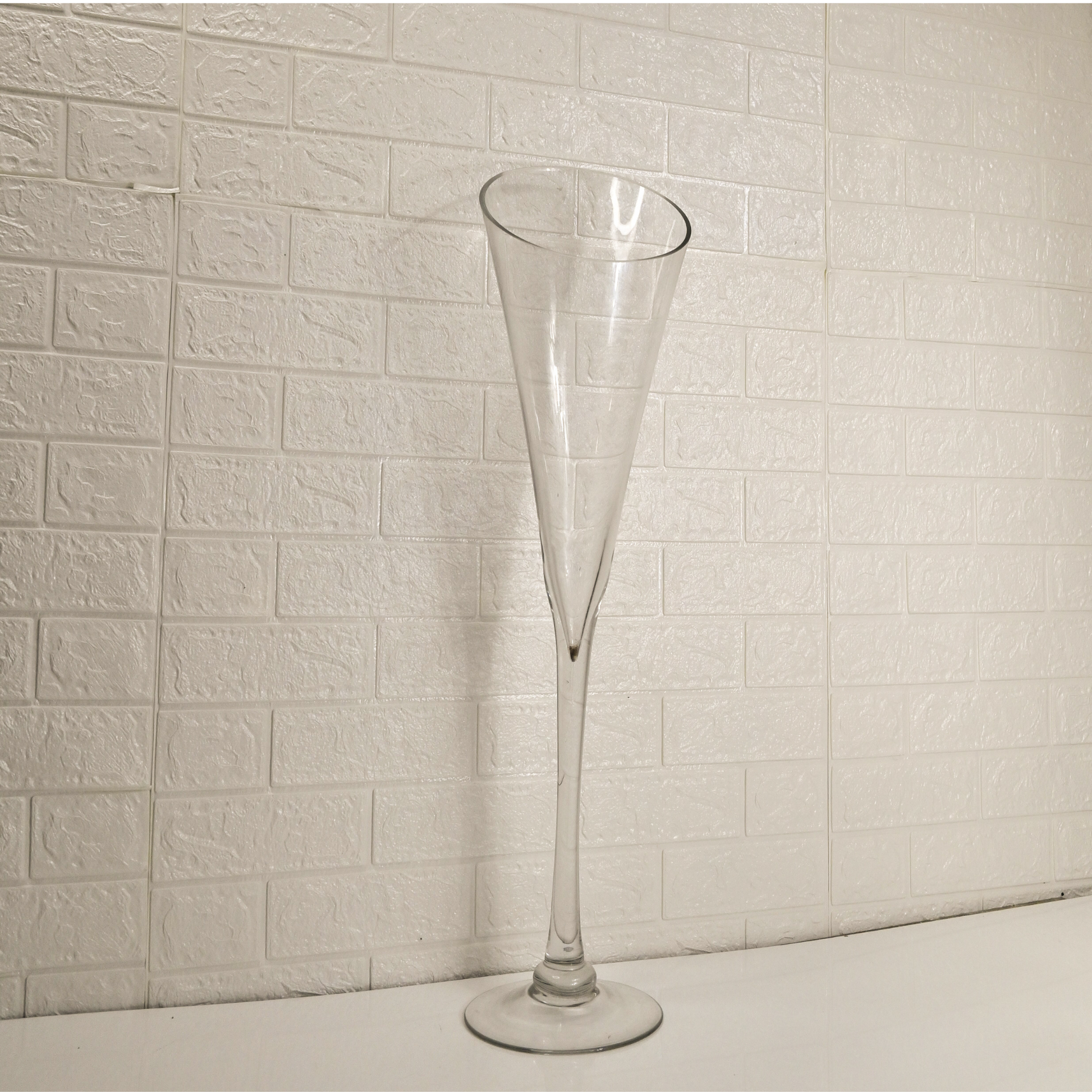 LONG GLASS FLOWERS VASE - Oriental Flowers