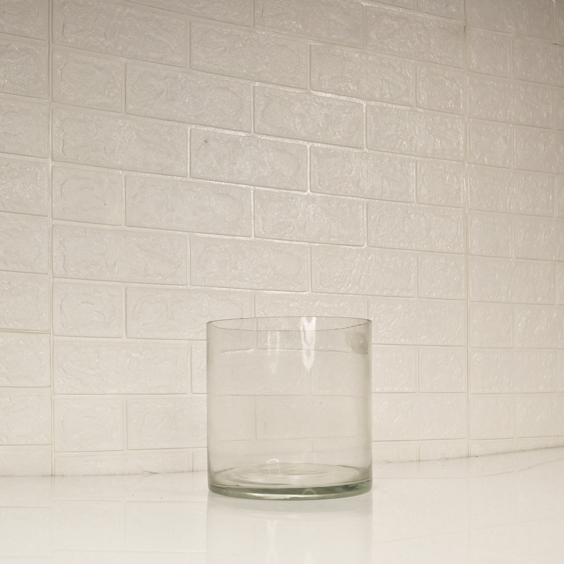 GLASS ROUND VASE - Oriental Flowers