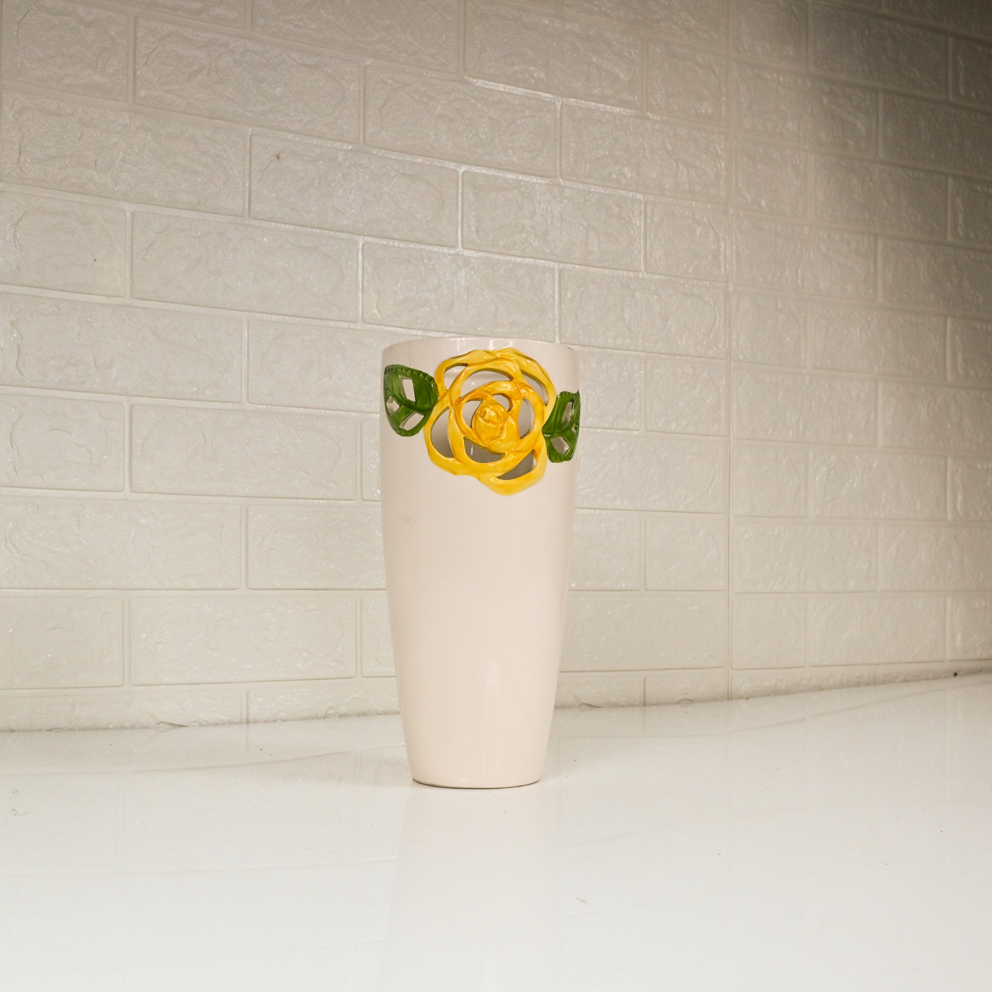 CERAMIC FLOWER VASE - Oriental Flowers