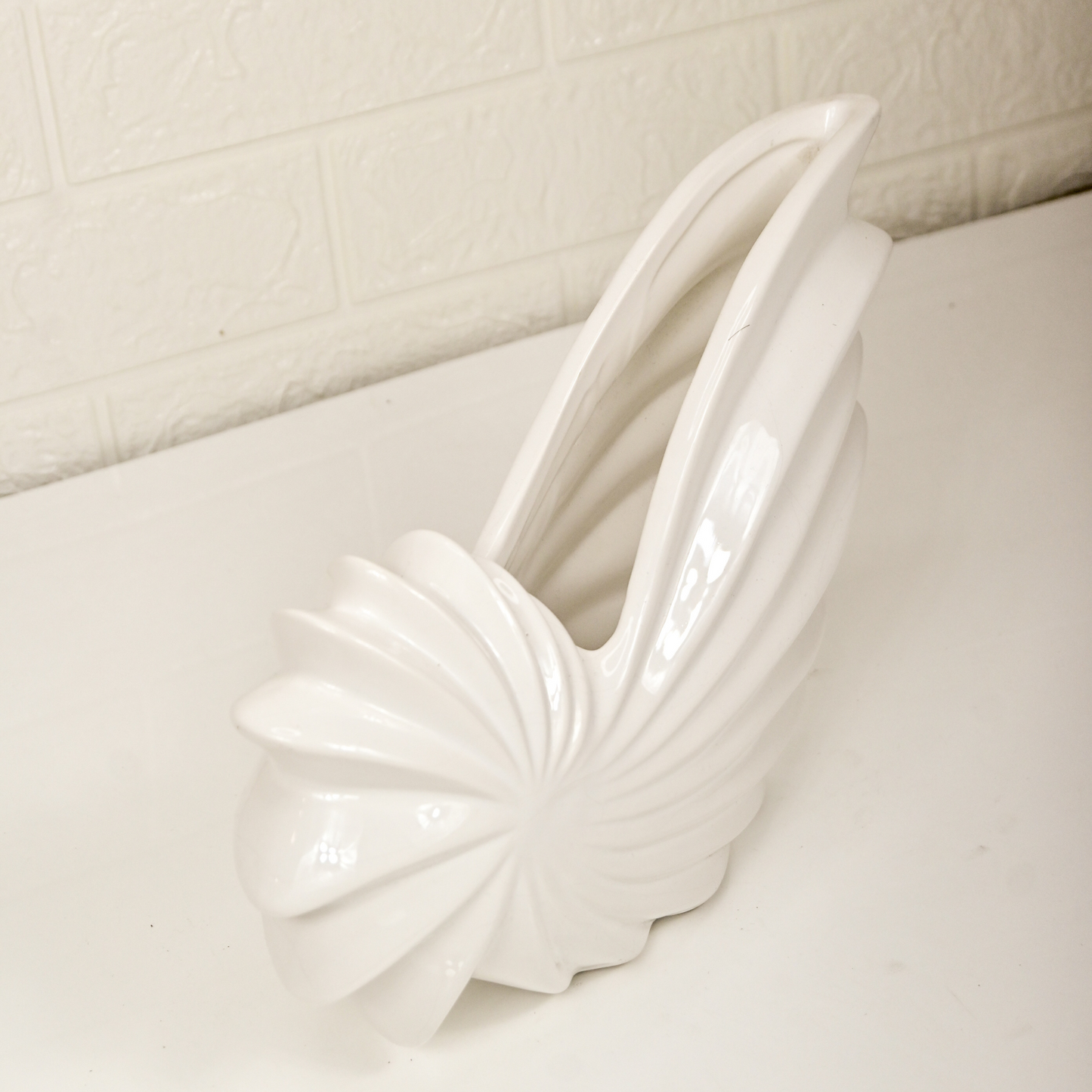 CERAMIC SWAN VASE - Oriental Flowers